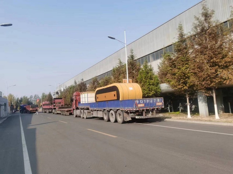 Hoogwaardige transportbandrol van staalkoord klaar voor verzending naar het mijnbouwproject in Laos
